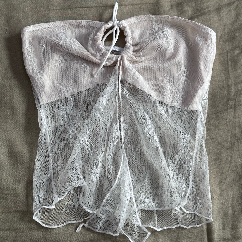 - [ ] White Lace Tube Top